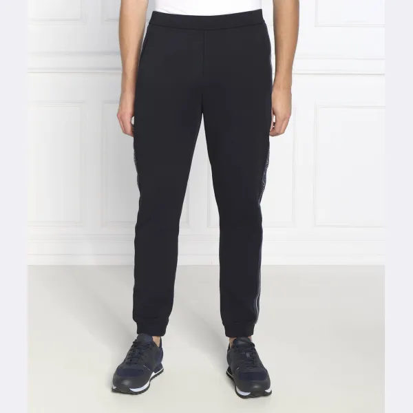 Спортивные брюки стандартного кроя Emporio Armani, черный
Спортивные брюки стандартного кроя Emporio Armani, черный