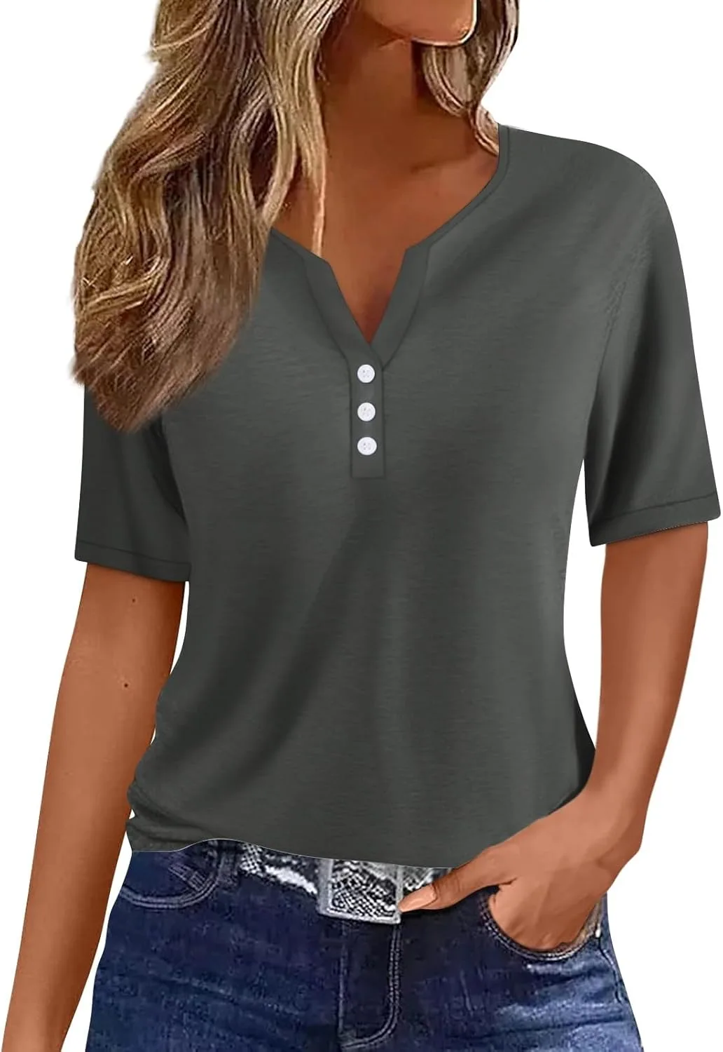 Летний топ для женщин 2026: модная футболка с коротким рукавом, V-образным вырезом и пуговицами в стиле бохо ZXCTKA
Летний топ для женщин 2026: модная футболка с коротким рукавом, V-образным вырезом и пуговицами в стиле бохо ZXCTKA