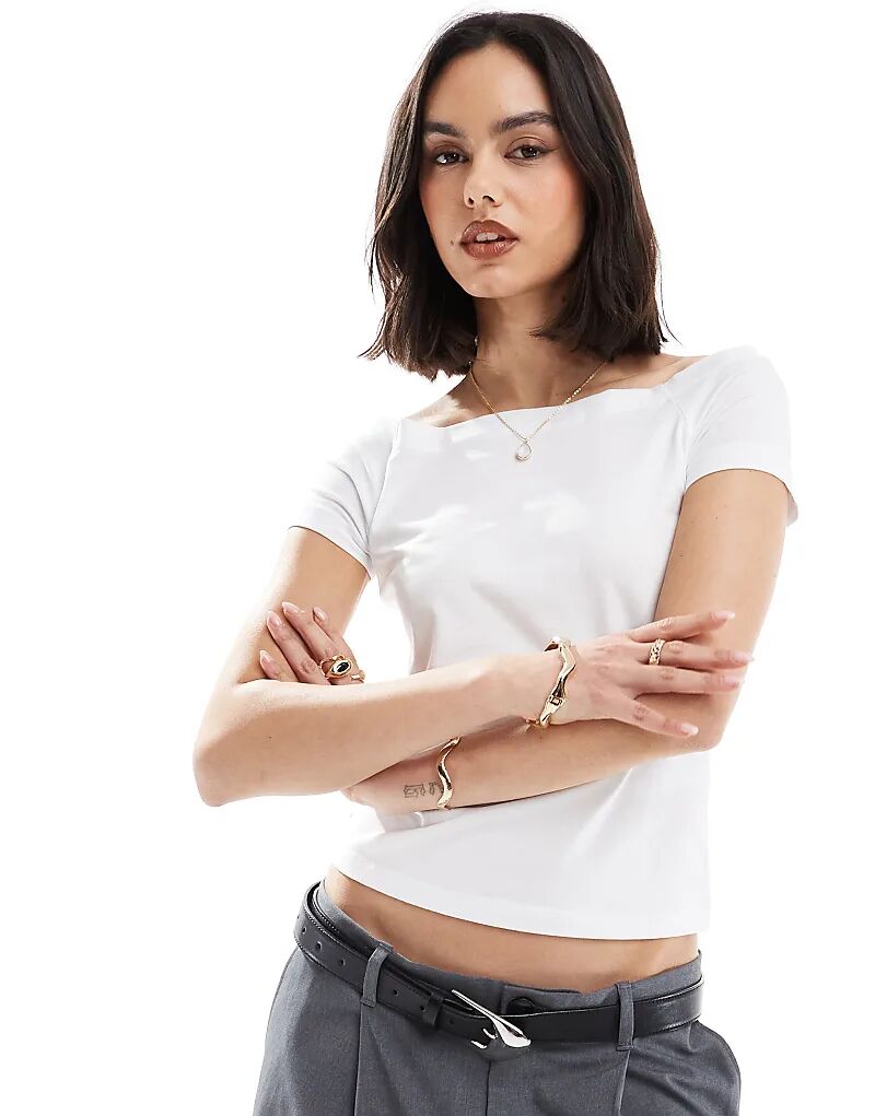 Футболка с короткими рукавами белого цвета Vero Moda
Футболка с короткими рукавами белого цвета Vero Moda