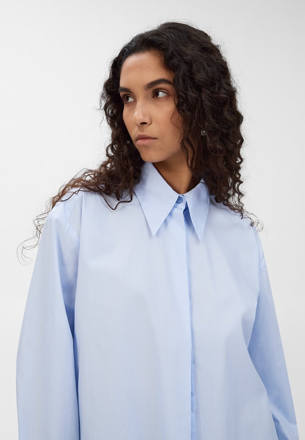 Блузка на пуговицах ELVIE IVY OAK, светло-голубой
Блузка на пуговицах ELVIE IVY OAK, светло-голубой