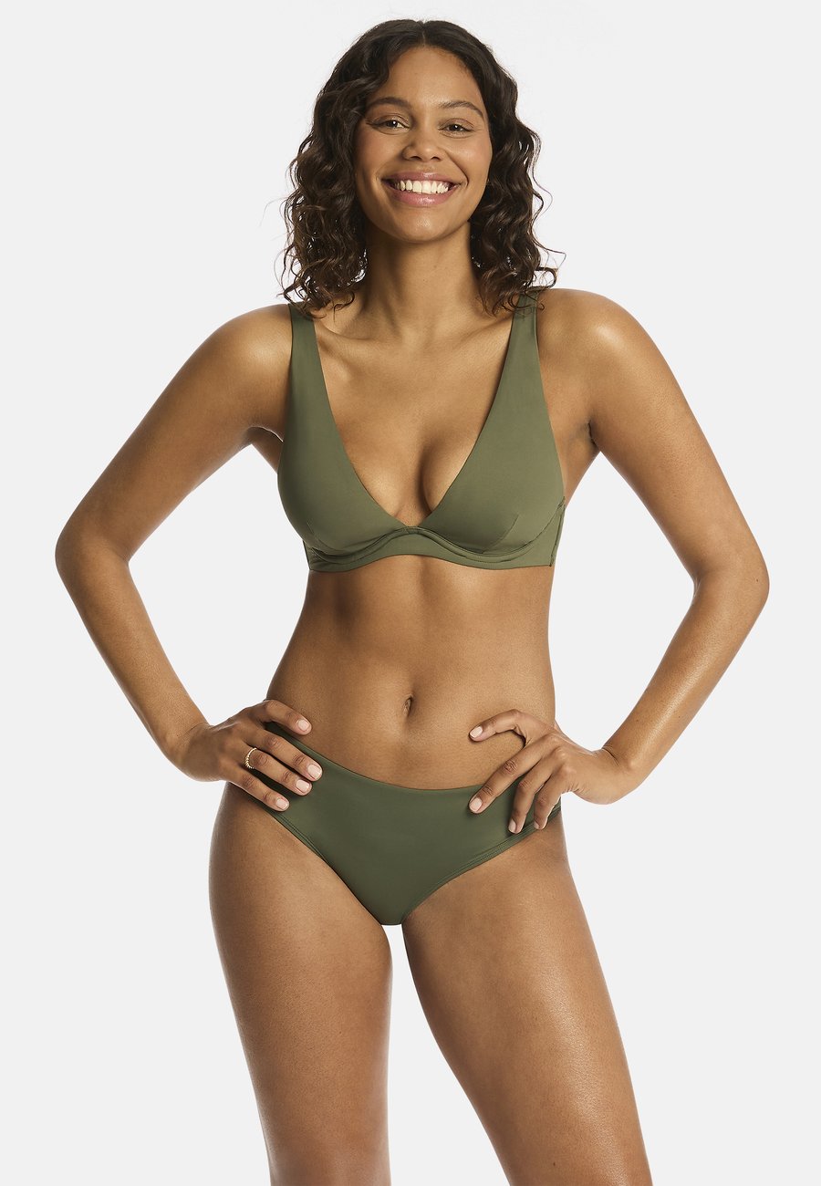 Топ бикини SEA LEVEL LONGLINE ESSENTIALS, Khaki/Green
Топ бикини SEA LEVEL LONGLINE ESSENTIALS, Khaki/Green