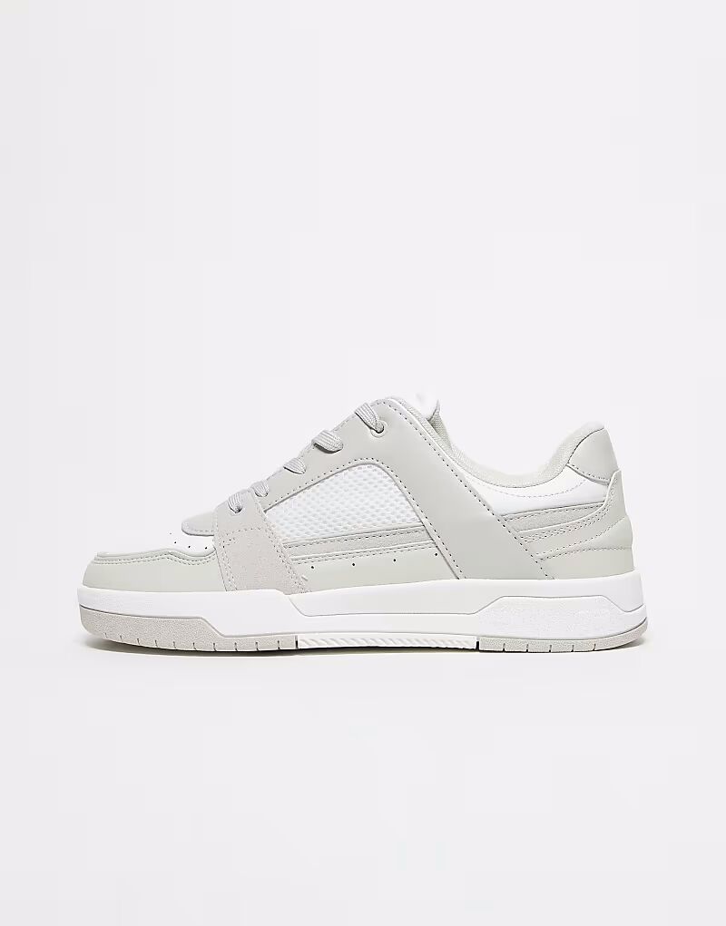 Многопанельные кроссовки белого и серого цветов Asos Design
Многопанельные кроссовки белого и серого цветов Asos Design