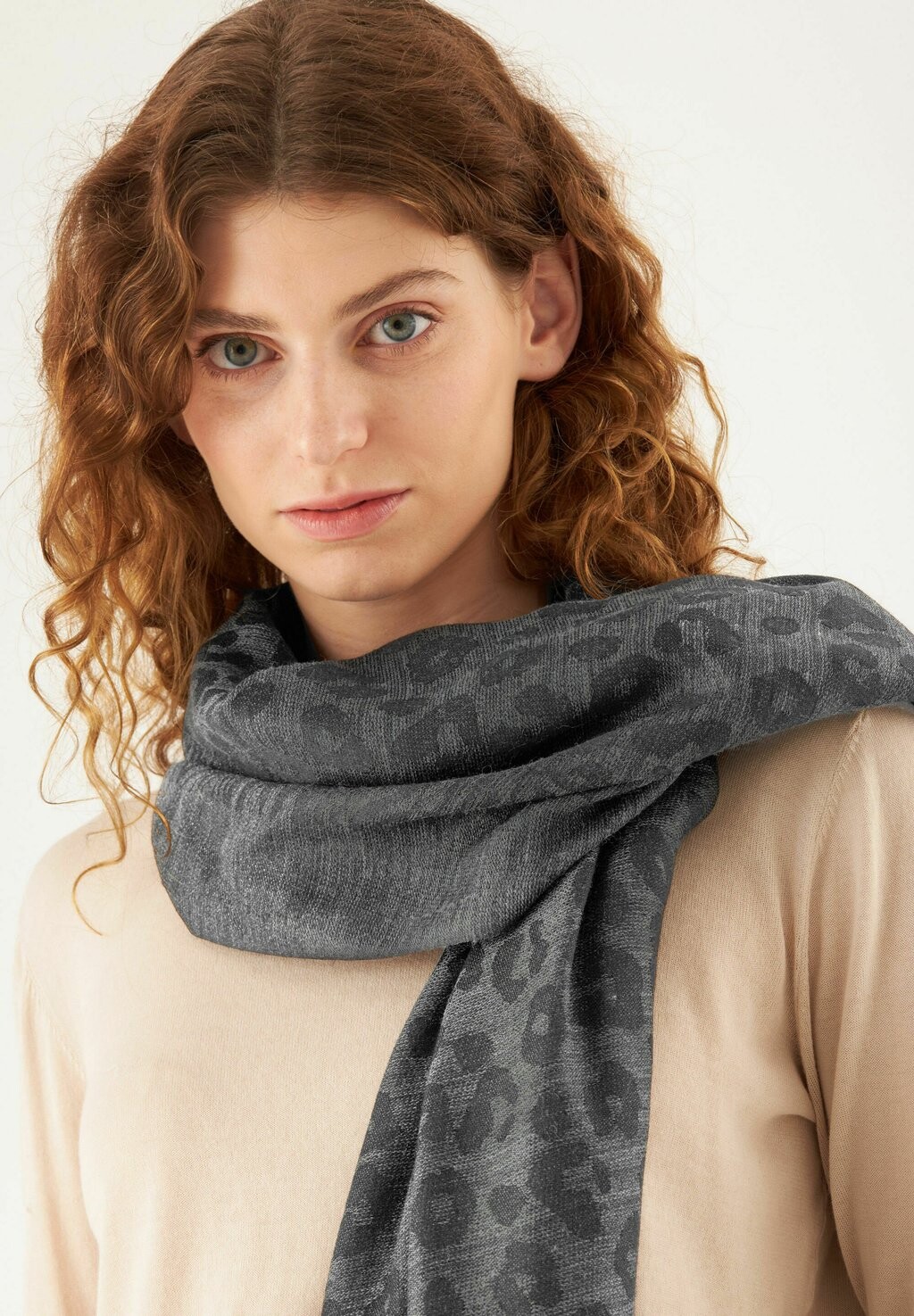 Шарф Codello, черный
Шарф Codello, черный