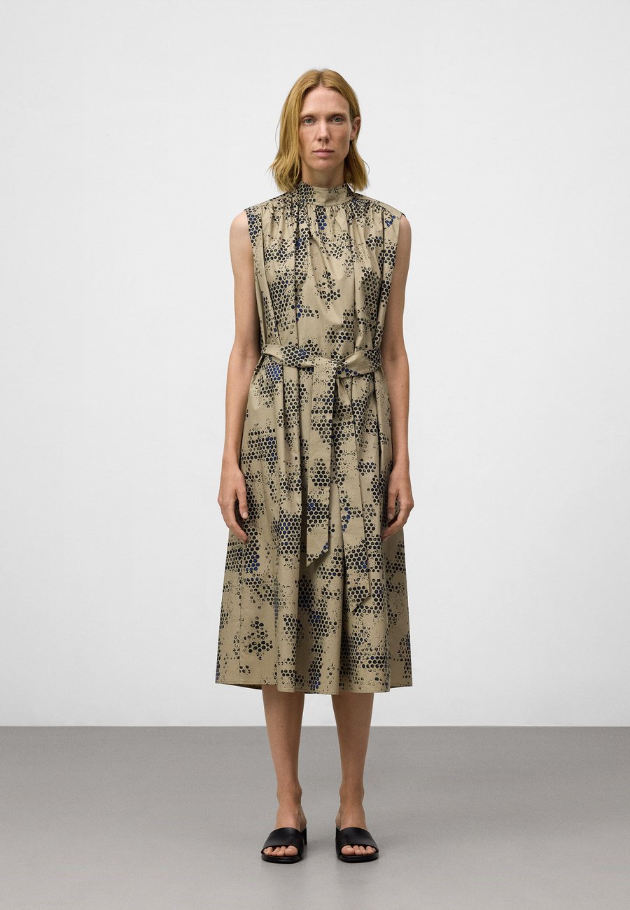 Платье ADOLFO DOMINGUEZ Day dress, Stone
Платье ADOLFO DOMINGUEZ Day dress, Stone