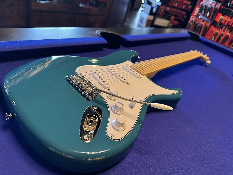 Электрогитара PRS SE Silver Sky 2023 - Nylon Blue 
Электрогитара PRS SE Silver Sky 2023 - Nylon Blue