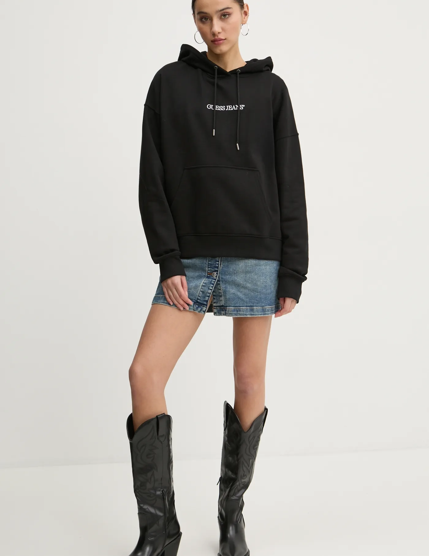 Хлопковая толстовка Guess Jeans, черный 
Хлопковая толстовка Guess Jeans, черный