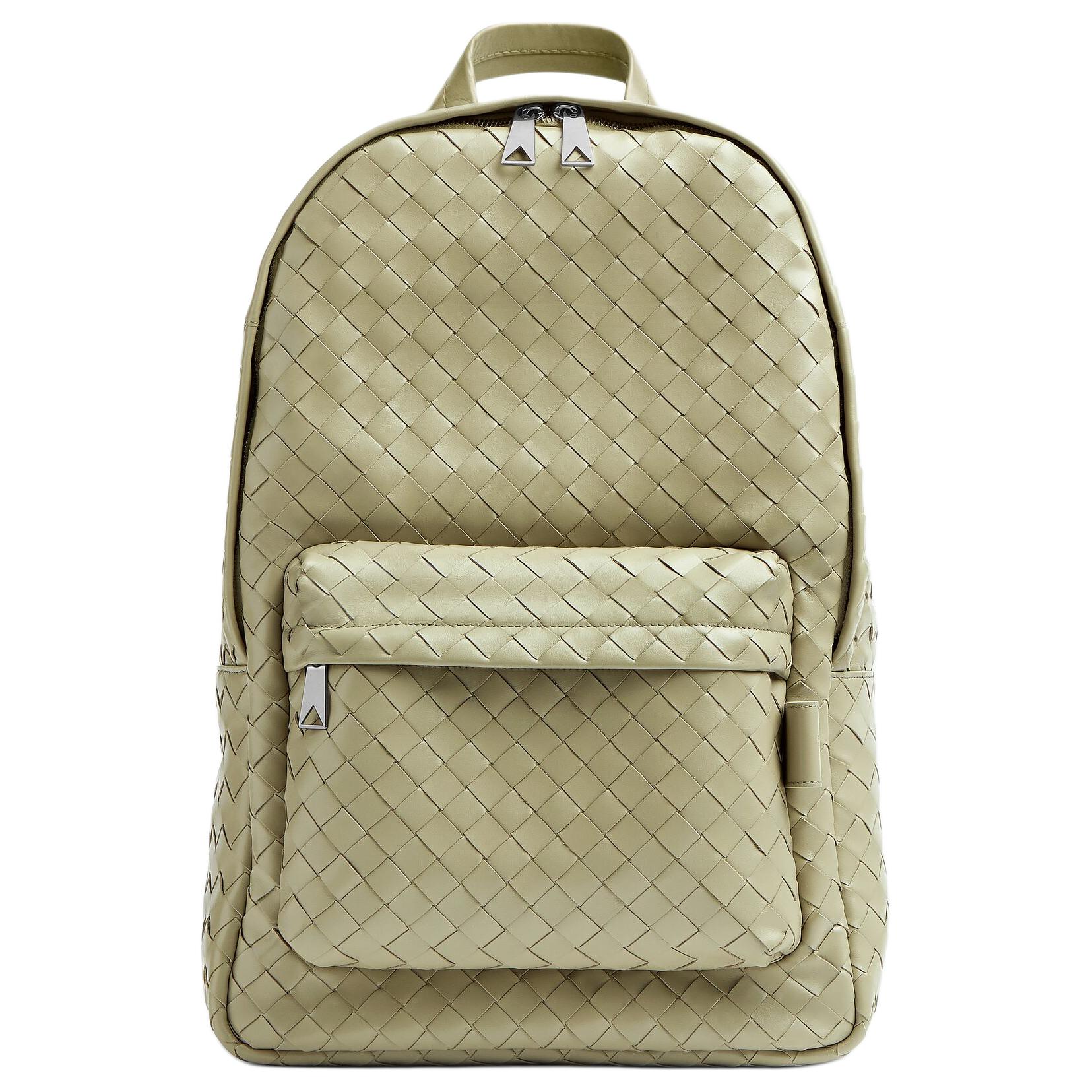 Серебристая отделка Кожаная сумка-рюкзак среднего размера мужская пещерно-зелёная Bottega Veneta
Серебристая отделка Кожаная сумка-рюкзак среднего размера мужская пещерно-зелёная Bottega Veneta