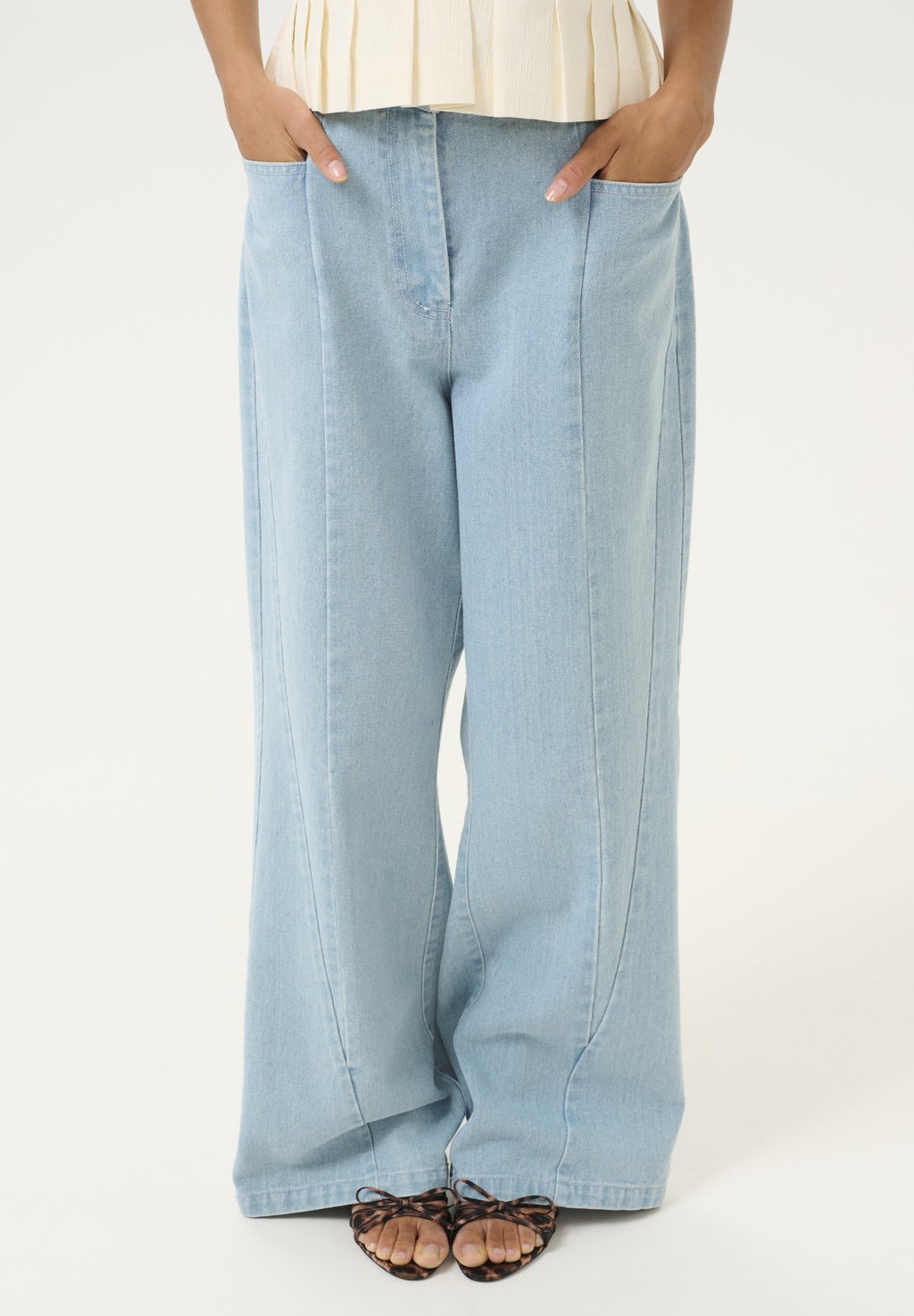 Расклешенные джинсы Karen by Simonsen, цвет Light Blue Denim 
Расклешенные джинсы Karen by Simonsen, цвет Light Blue Denim