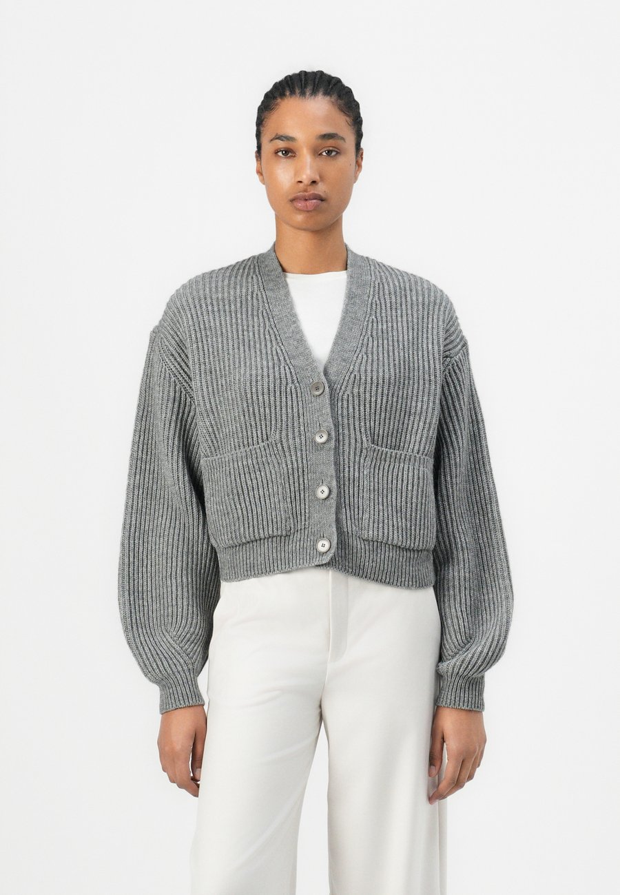 Кардиган DRYKORN COOPIE, Grey/Mottled Grey
Кардиган DRYKORN COOPIE, Grey/Mottled Grey