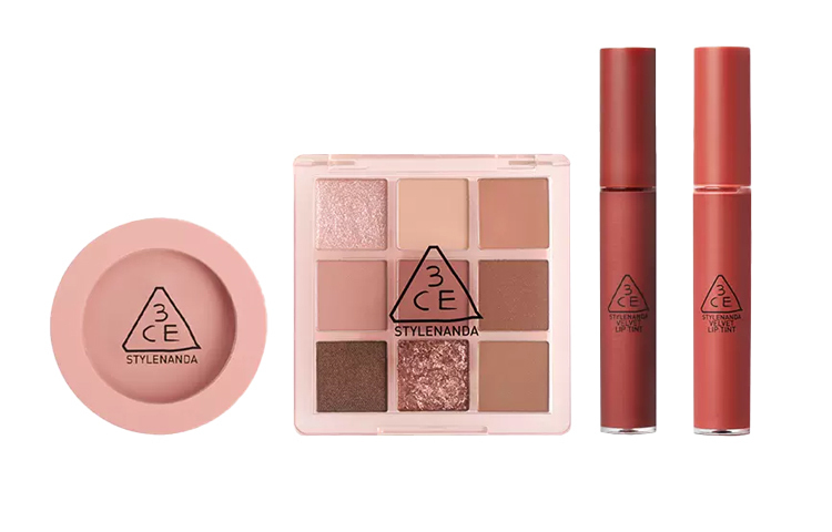 Набор теней для век, румян и блеска для губ 9 grid 3CE
Набор теней для век, румян и блеска для губ 9 grid 3CE