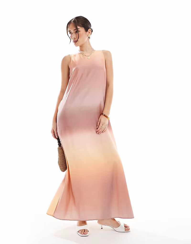 Длинное платье без рукавов Vero Moda с драпировкой в розово-оранжевом цвете с эффектом омбре
Длинное платье без рукавов Vero Moda с драпировкой в розово-оранжевом цвете с эффектом омбре