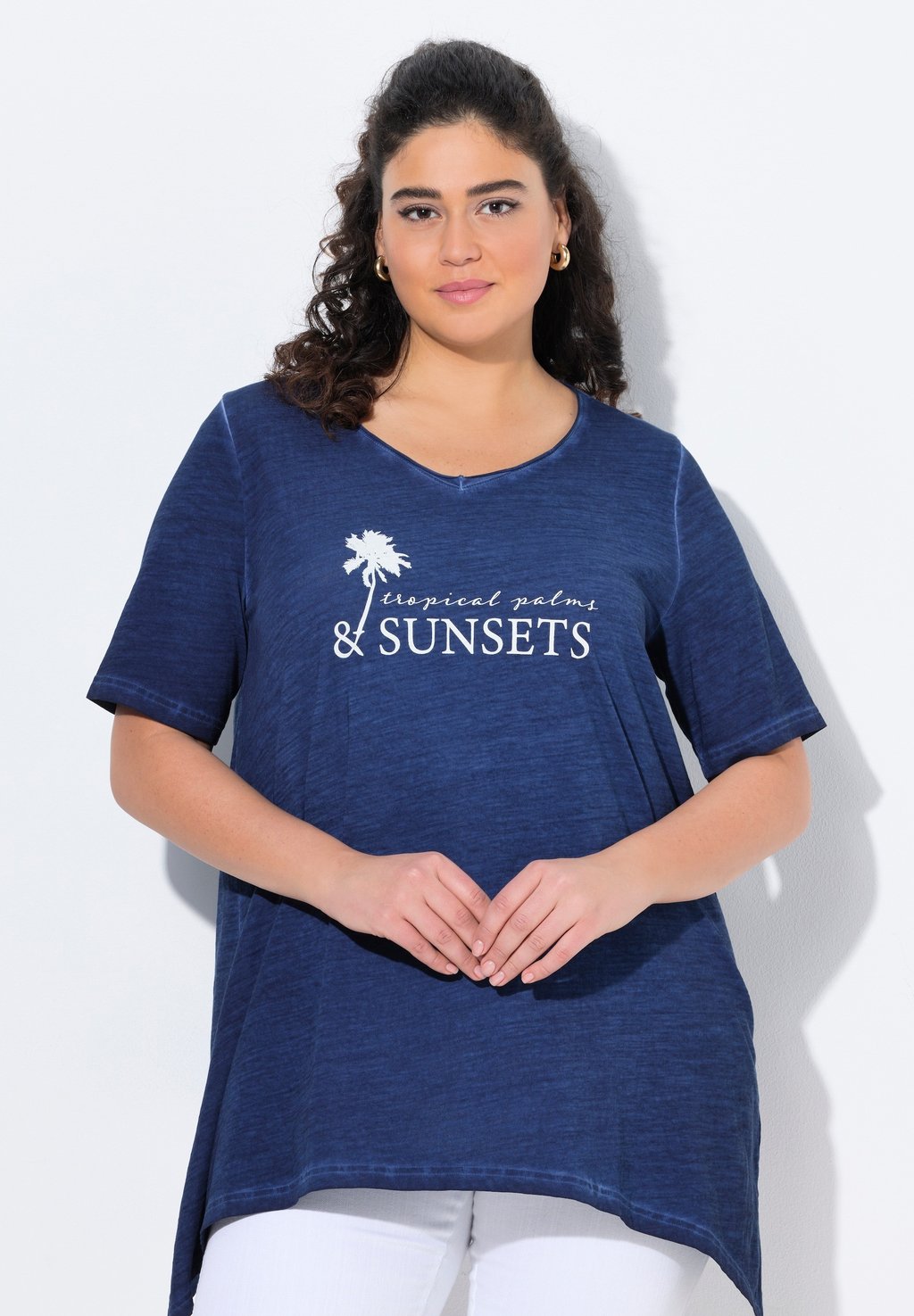 Футболка с принтом SUNSET LETTERING SHORT SLEEVE GRAPHIC Ulla Popken, темно-синий
Футболка с принтом SUNSET LETTERING SHORT SLEEVE GRAPHIC Ulla Popken, темно-синий