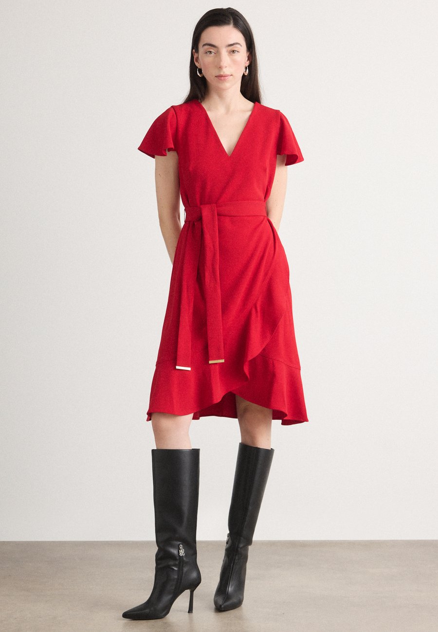 Платье DKNY FLUTTER FAUX WRAP, Scarlet/Dark Red
Платье DKNY FLUTTER FAUX WRAP, Scarlet/Dark Red