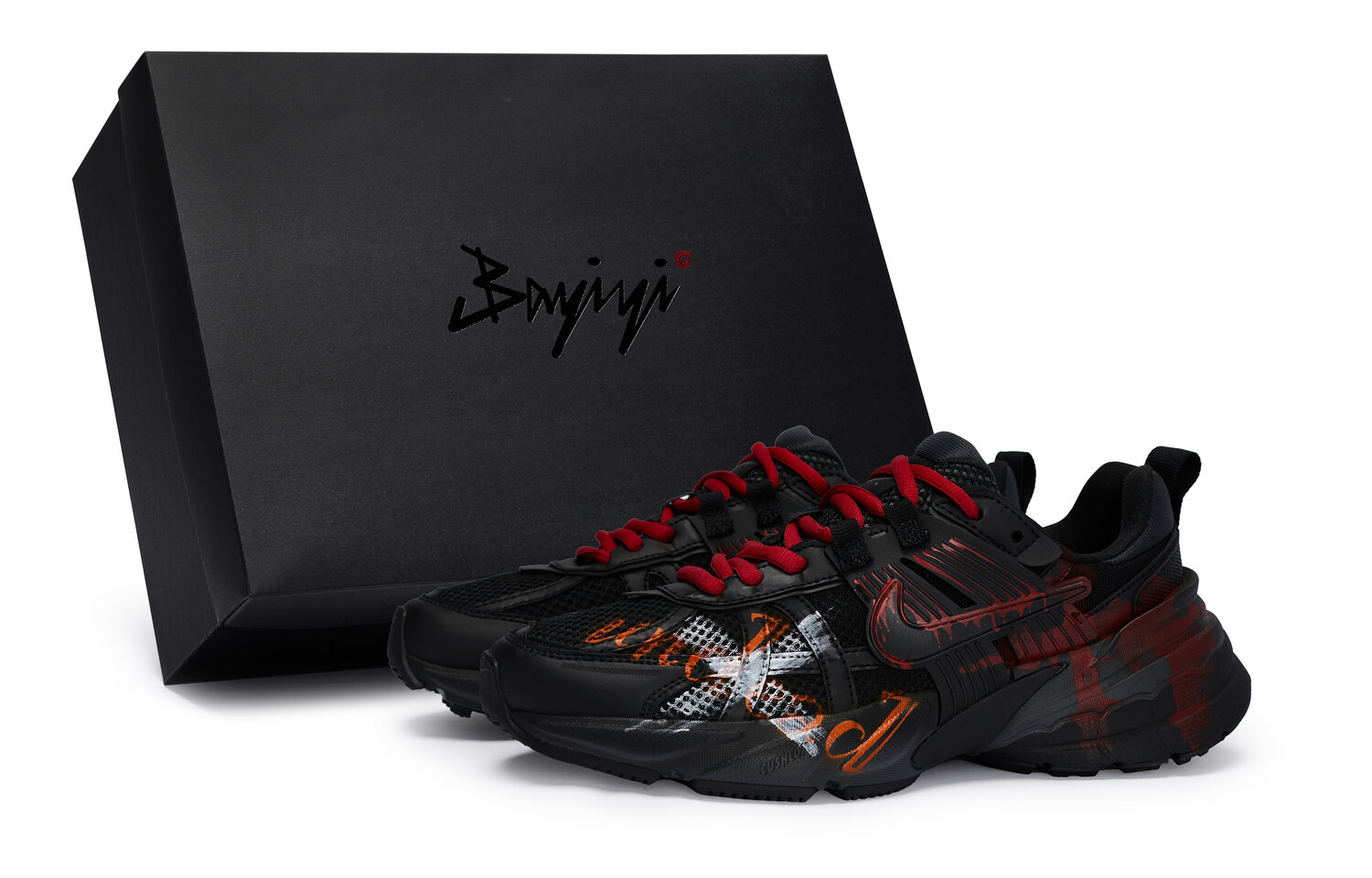 Кроссовки для бега V2K Run женские с низким верхом, красный Nike
Кроссовки для бега V2K Run женские с низким верхом, красный Nike