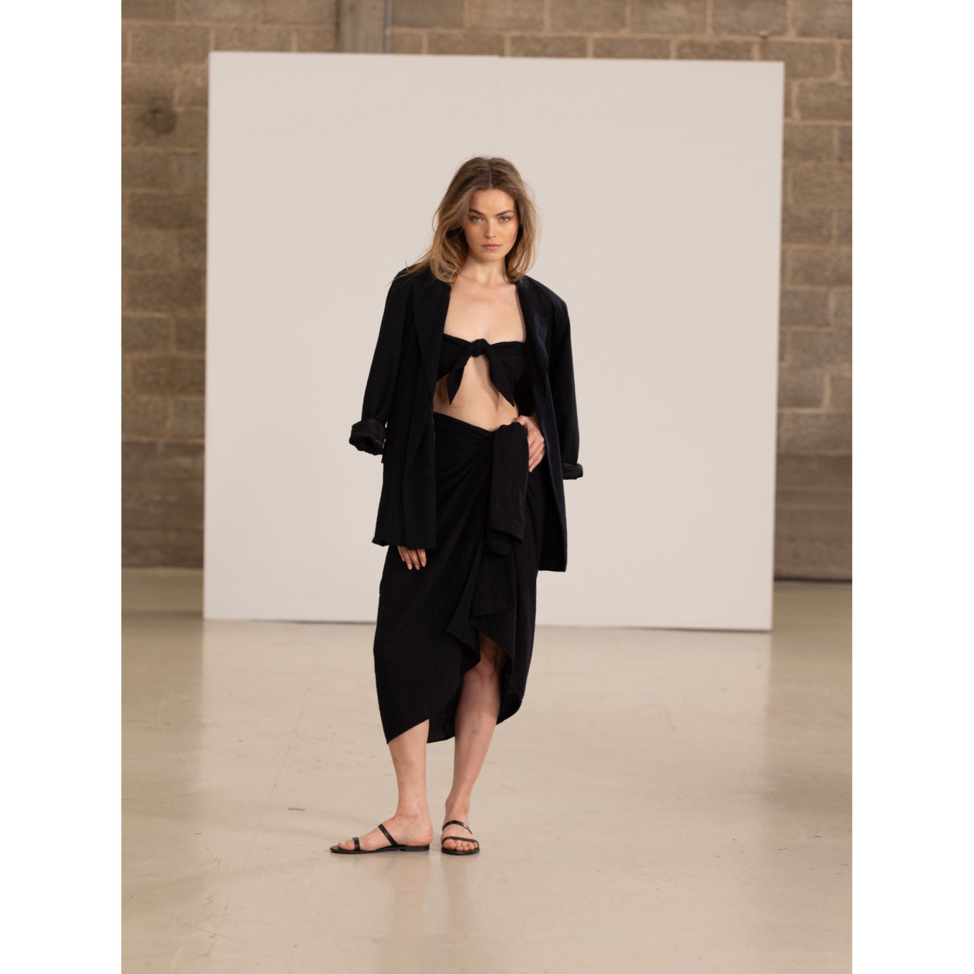 Куртка-пончо для пляжа Парео Gottex Beach Life, черный
Куртка-пончо для пляжа Парео Gottex Beach Life, черный