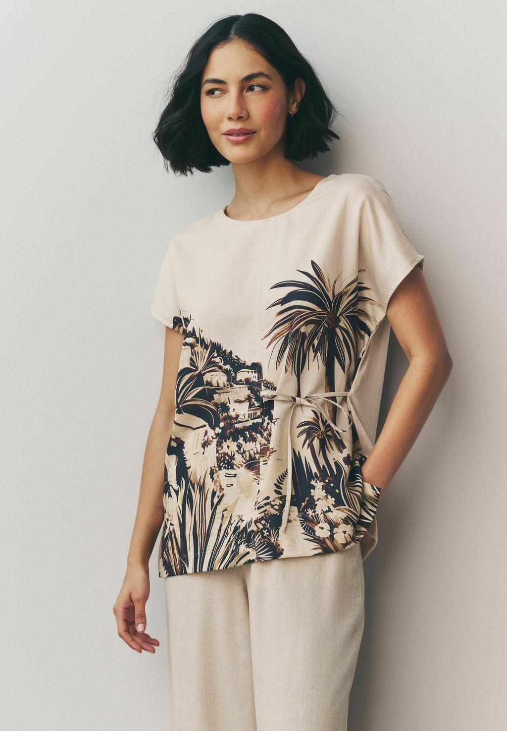 Футболка с принтом Next, бежевый
Футболка с принтом Next, бежевый