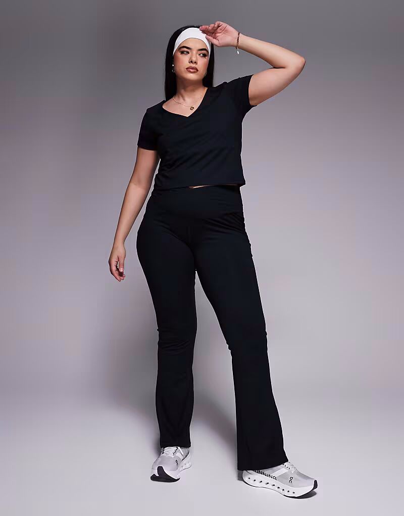 4505 Curve Icon мягкая на ощупь футболка с V-образным вырезом для малышей черного цвета
4505 Curve Icon мягкая на ощупь футболка с V-образным вырезом для малышей черного цвета