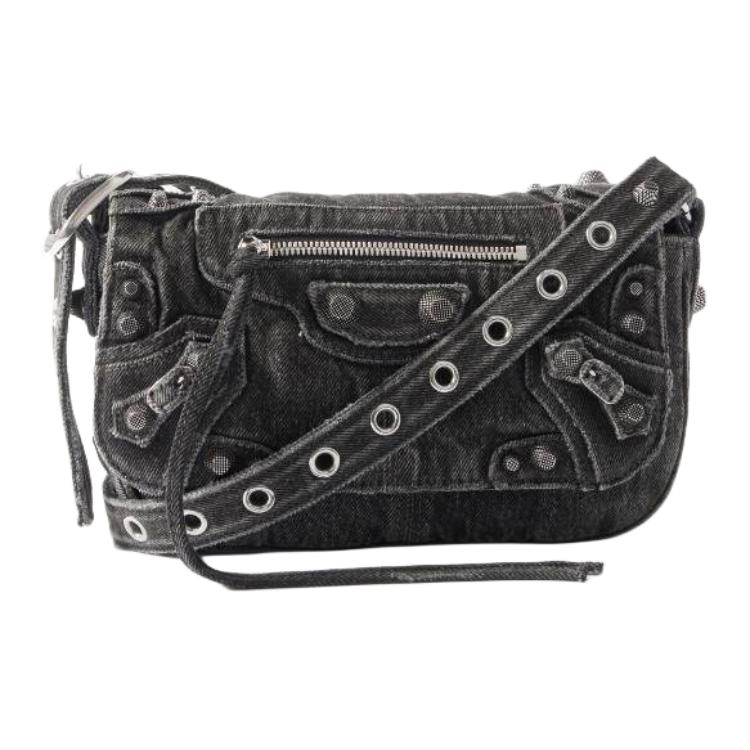 Le Cagole кожаная наплечная сумка Mini мужская черная Balenciaga, Set (Bag+Dust Bag)
Le Cagole кожаная наплечная сумка Mini мужская черная Balenciaga, Set (Bag+Dust Bag)