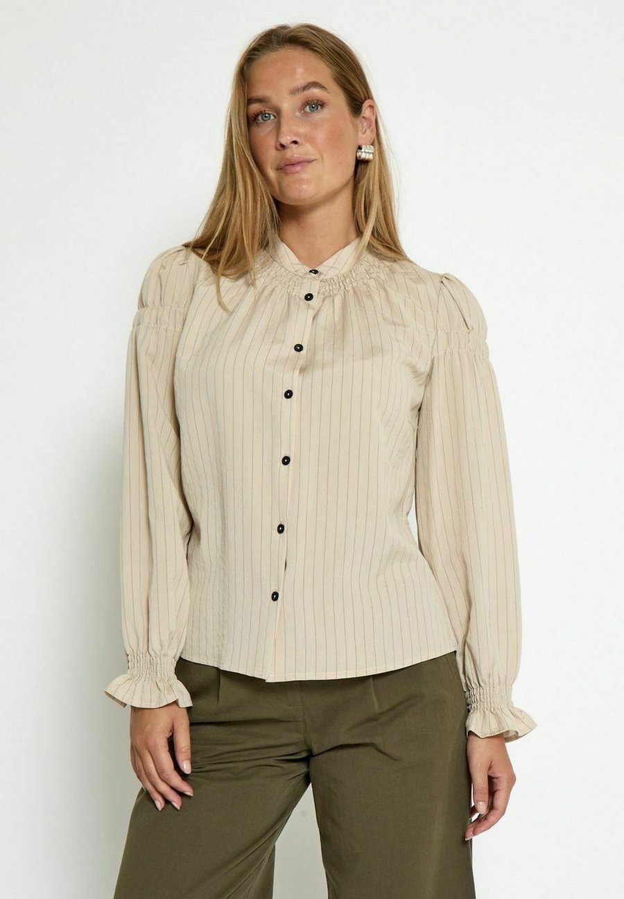 Блуза PEPPERCORN Button-down blouse, S Fog Sand Stripe/Beige
Блуза PEPPERCORN Button-down blouse, S Fog Sand Stripe/Beige