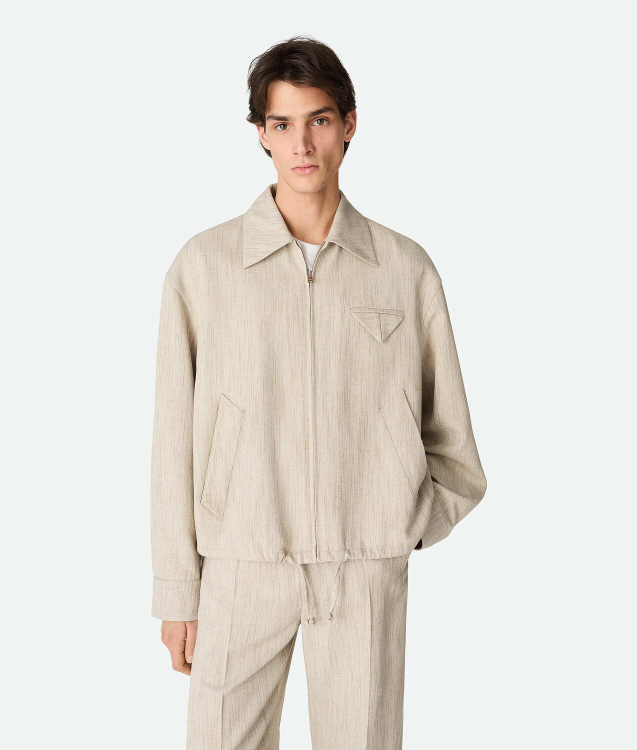 Viscose and silk kimono blouson BOTTEGA VENETA, серая замазка
Viscose and silk kimono blouson BOTTEGA VENETA, серая замазка