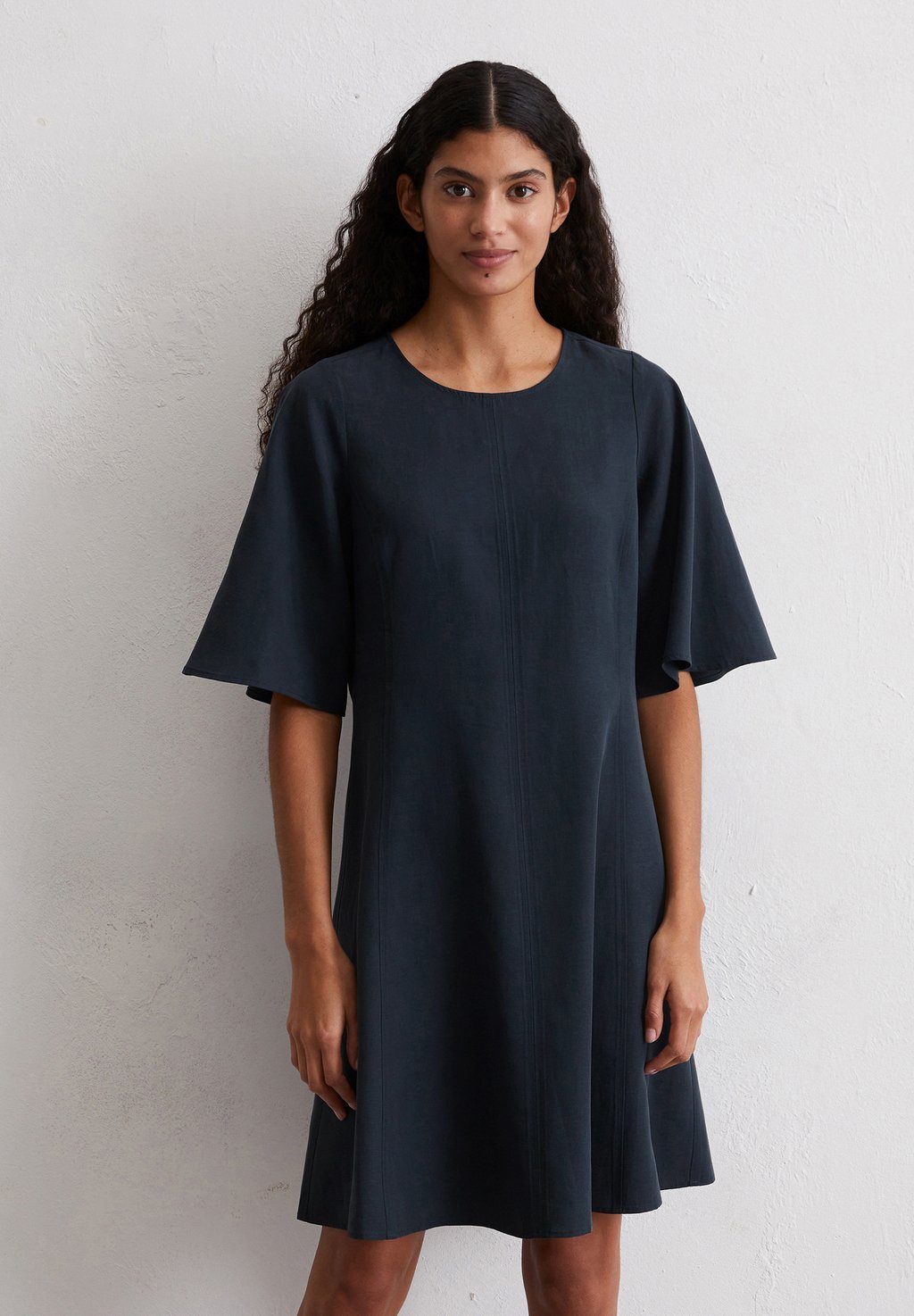 Повседневное платье AUSGESTELLTES Marc O'Polo, темно-синий
Повседневное платье AUSGESTELLTES Marc O'Polo, темно-синий