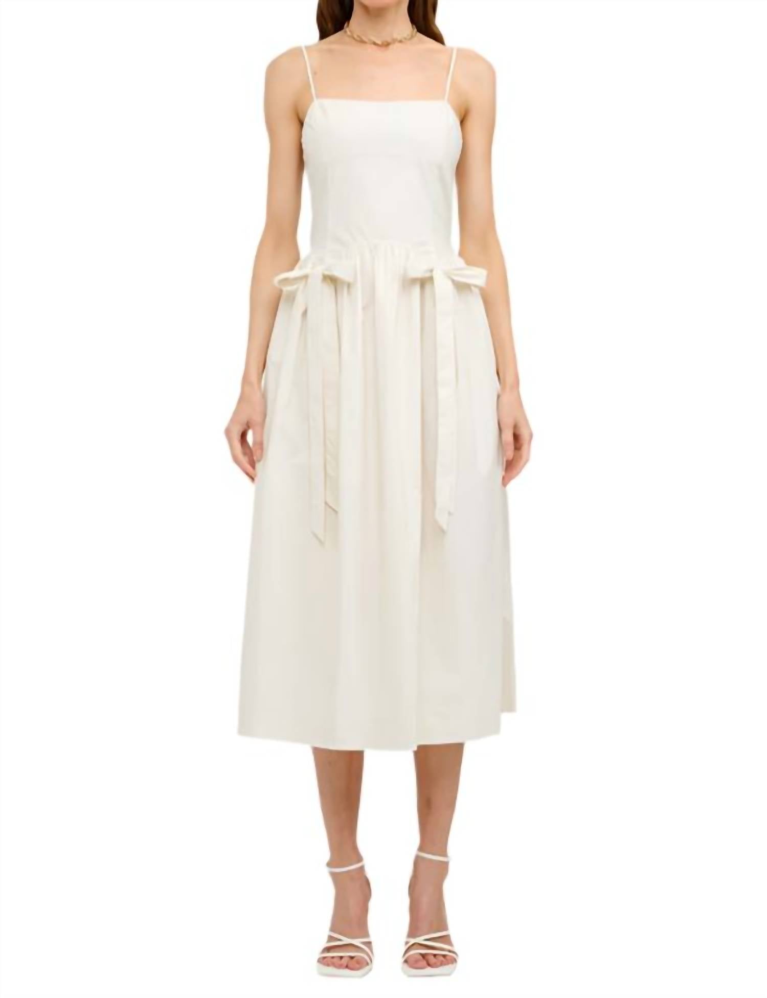 Платье Silvia Midi в желтом цвете Sofie the Label
Платье Silvia Midi в желтом цвете Sofie the Label