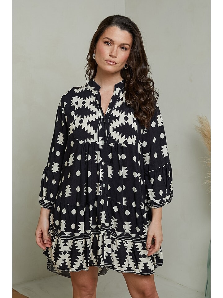 Короткое платье Curvy Lady, черный
Короткое платье Curvy Lady, черный