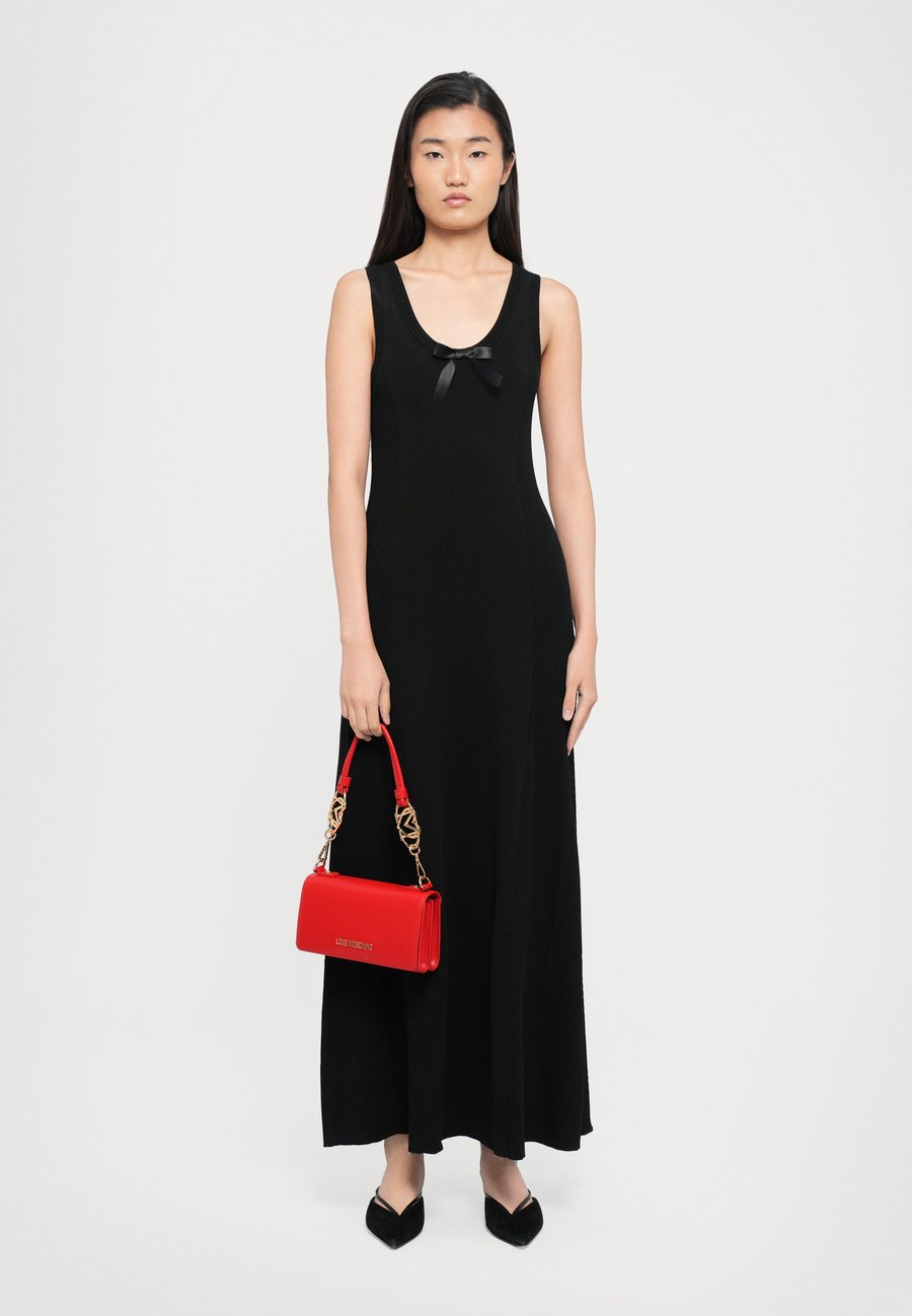 Сумка Love Moschino JEWEL, Red
Сумка Love Moschino JEWEL, Red