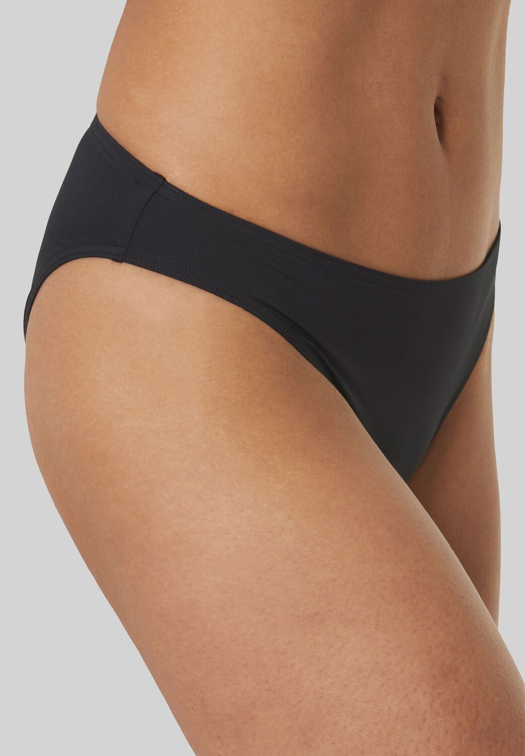 Быстросохнущие женские трусики бикини Mix&Match SUNFLAIR, черный
Быстросохнущие женские трусики бикини Mix&Match SUNFLAIR, черный