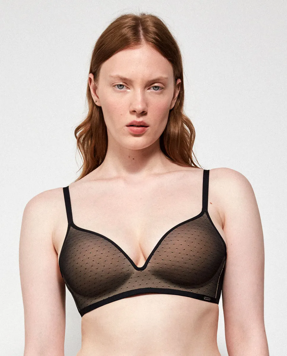 Бюстгальтер без косточек с цельной чашкой Gisela, черный
Бюстгальтер без косточек с цельной чашкой Gisela, черный