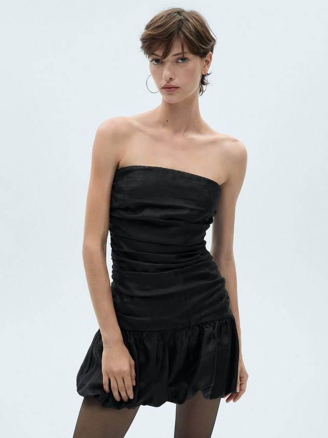 Мини-платье с металлическими рюшами на воздушном шаре с подолом в виде пузыря Mango, черный
Мини-платье с металлическими рюшами на воздушном шаре с подолом в виде пузыря Mango, черный