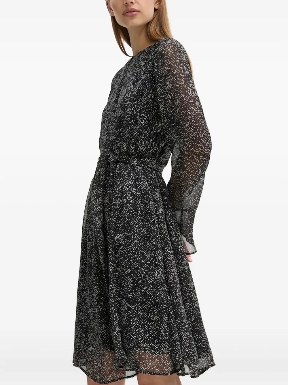 Платье с поясом и вырезом-замочной скважиной Bruuns Bazaar, черный
Платье с поясом и вырезом-замочной скважиной Bruuns Bazaar, черный