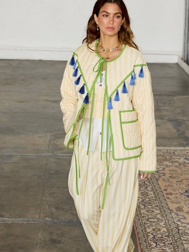 Стеганая куртка в полоску с кисточками Never Fully Dressed, кремовый 
Стеганая куртка в полоску с кисточками Never Fully Dressed, кремовый