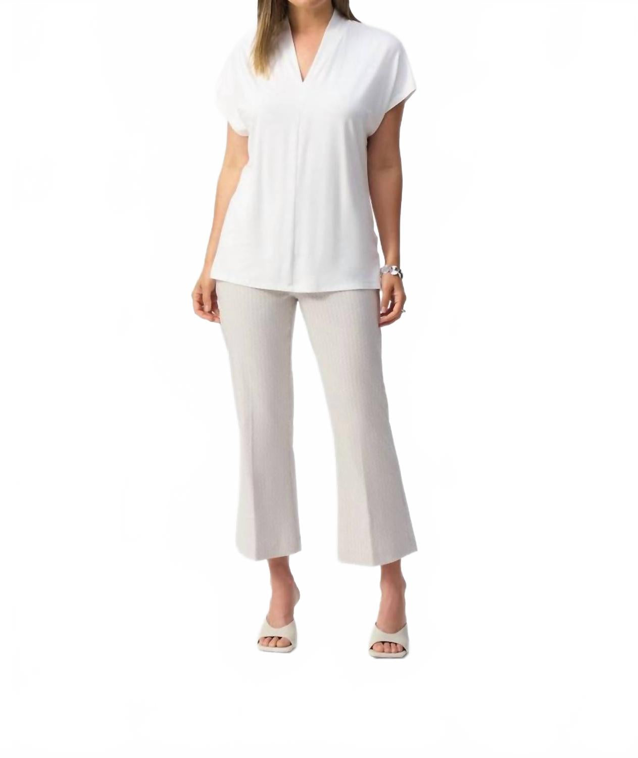 Геометрические джерси брюки с расклешенными штанинами в серо-белую клетку Joseph Ribkoff
Геометрические джерси брюки с расклешенными штанинами в серо-белую клетку Joseph Ribkoff