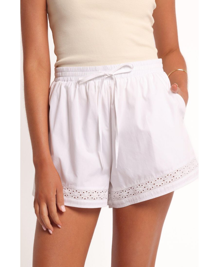 Женские шорты Austin Short - белые Petal and Pup, White
Женские шорты Austin Short - белые Petal and Pup, White