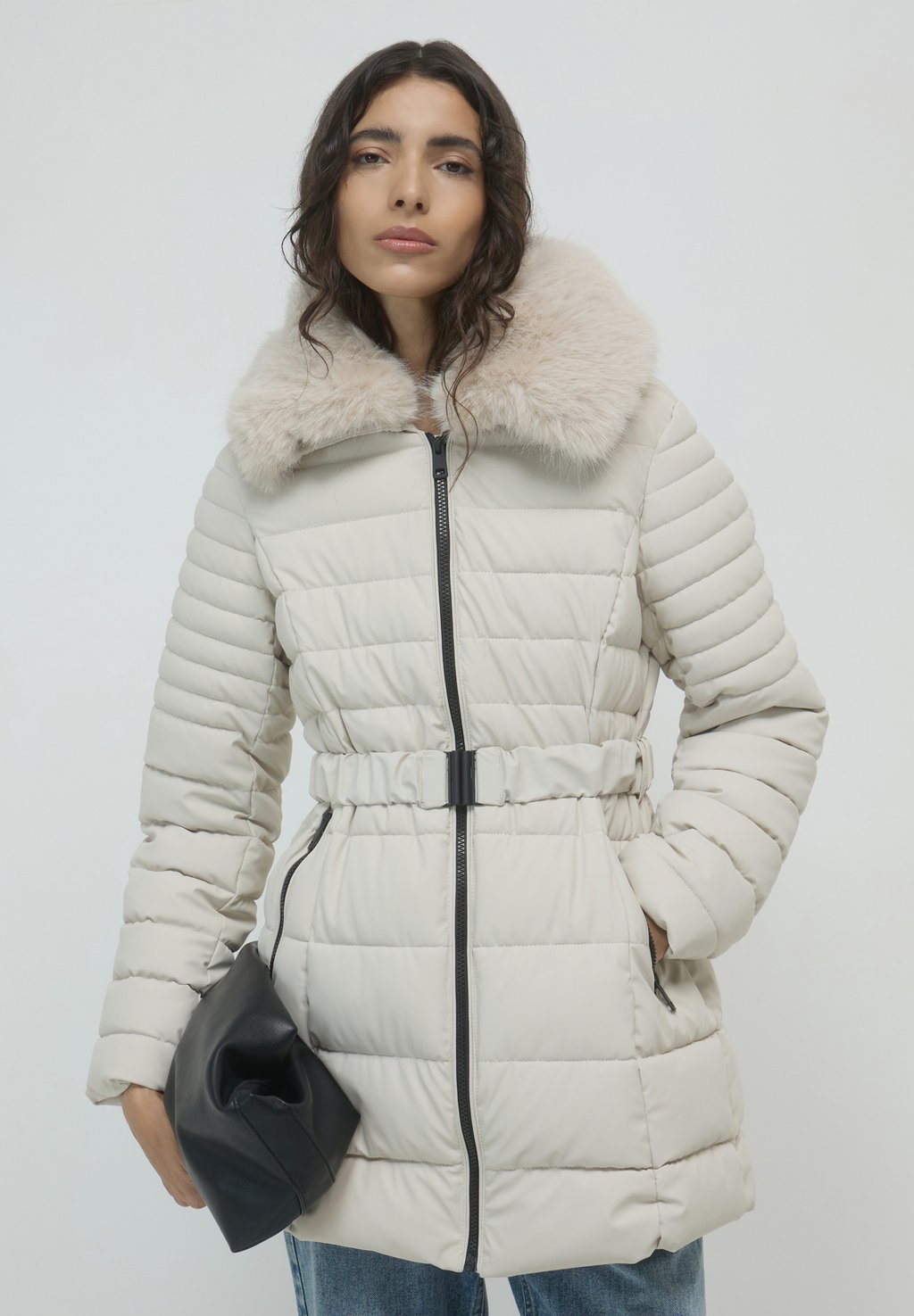 Зимнее пальто MATELASSÉE À EFFET Calliope, белый
Зимнее пальто MATELASSÉE À EFFET Calliope, белый