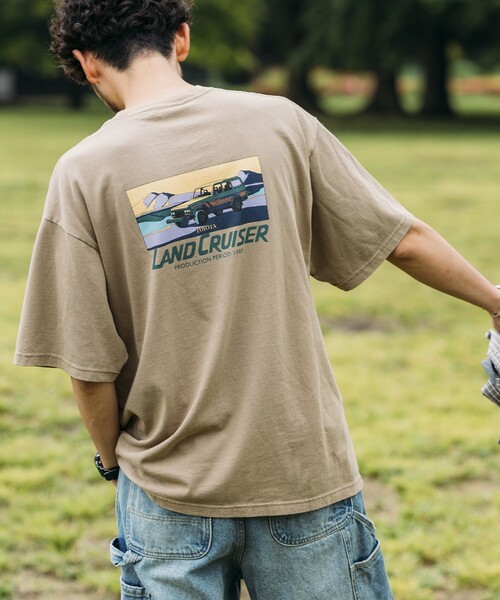 FREAK'S STORE Футболка свободного кроя с принтом Land Cruiser 60, короткий рукав, круглый вырез
FREAK'S STORE Футболка свободного кроя с принтом Land Cruiser 60, короткий рукав, круглый вырез