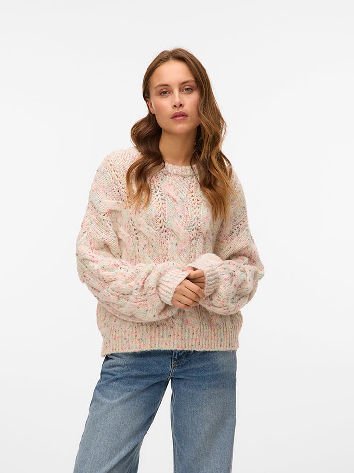 Бежевый свитер Vero Moda
Бежевый свитер Vero Moda