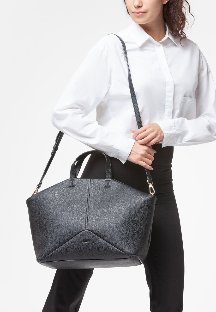 Сумка-шоппер Miriade Tote bag, Nero/Black
Сумка-шоппер Miriade Tote bag, Nero/Black