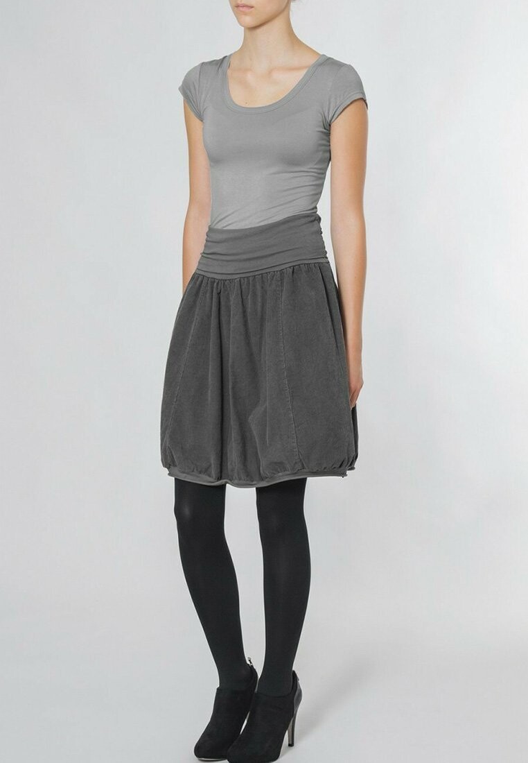 Юбка плиссированная CORDROCK Caspar, темно-серый
Юбка плиссированная CORDROCK Caspar, темно-серый