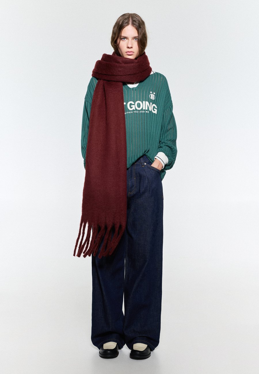 Шарф PULL&BEAR Scarf, Bordeaux
Шарф PULL&BEAR Scarf, Bordeaux