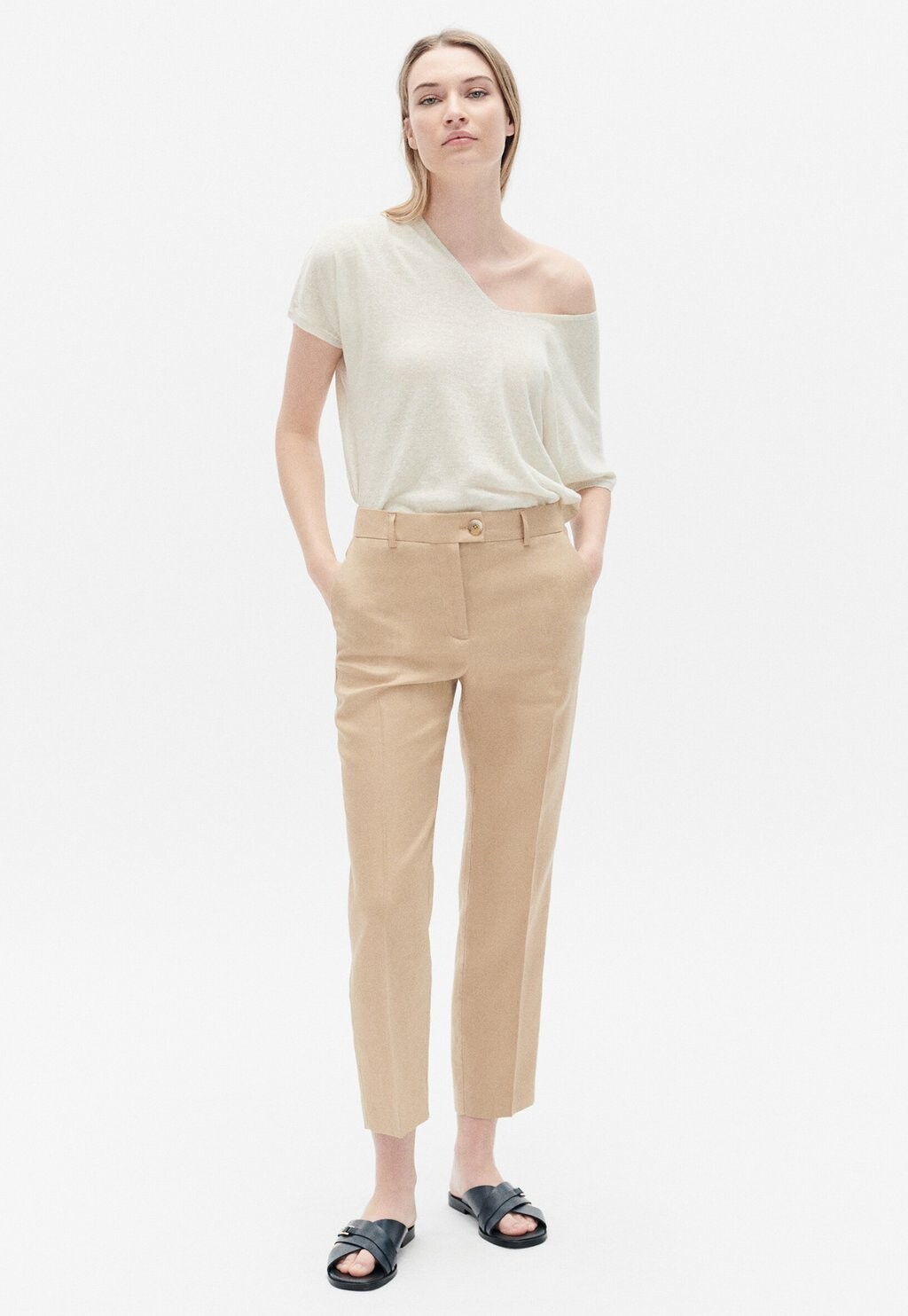Брюки-чиносы Caroll, бежевые
Брюки-чиносы Caroll, бежевые