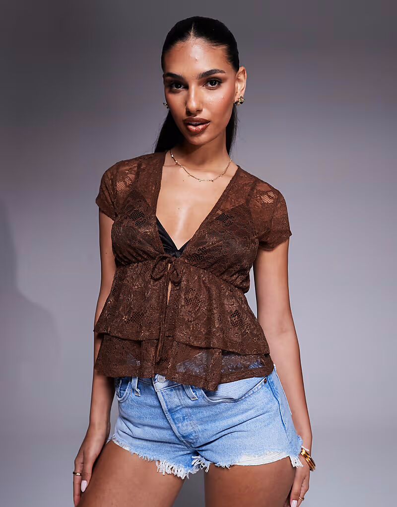 Вечерний топ из прозрачного кружева с двойной оборкой и завязкой спереди от ASOS DESIGN коричневого цвета
Вечерний топ из прозрачного кружева с двойной оборкой и завязкой спереди от ASOS DESIGN коричневого цвета