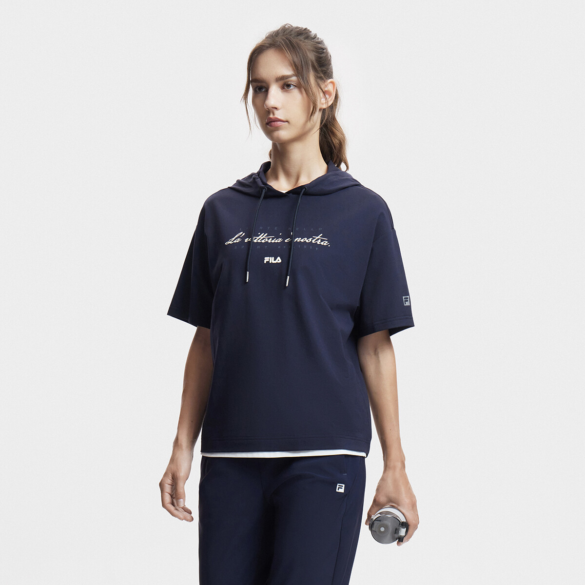 Футболка женская темно-синяя Fila
Футболка женская темно-синяя Fila