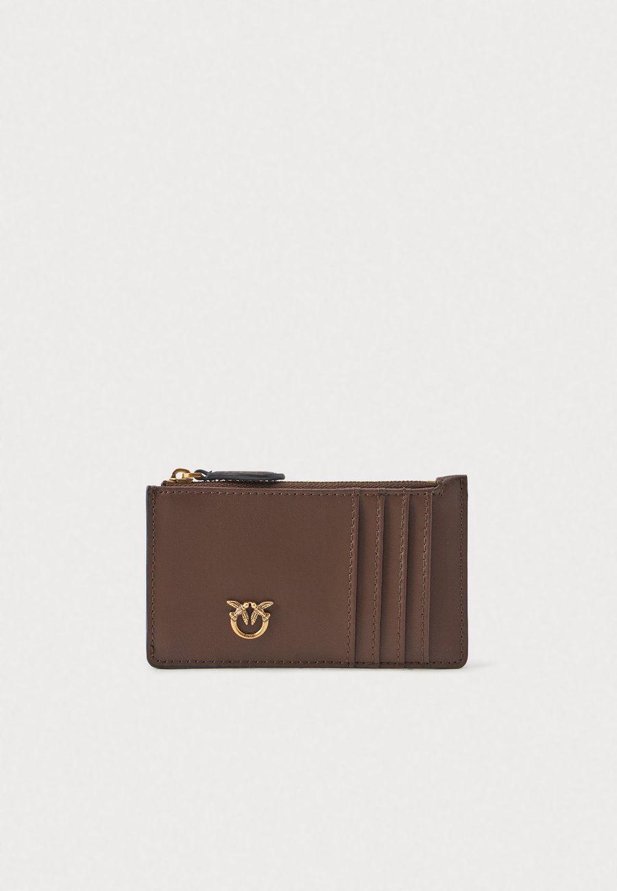 Кошелек Pinko AIRONE CARDHOLDER, Marrone Castano/Gold-Coloured/Brown
Кошелек Pinko AIRONE CARDHOLDER, Marrone Castano/Gold-Coloured/Brown