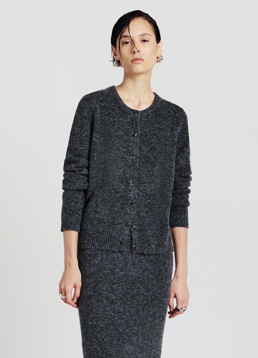 Кардиган Calliope GIROCOLLO RASATO, Grigio Melange/Mottled Grey
Кардиган Calliope GIROCOLLO RASATO, Grigio Melange/Mottled Grey