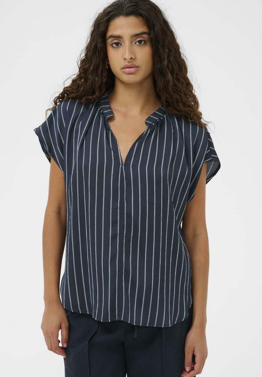 Блуза Soaked in Luxury Blouse, Salute W Creme Stripes/Dark Blue
Блуза Soaked in Luxury Blouse, Salute W Creme Stripes/Dark Blue