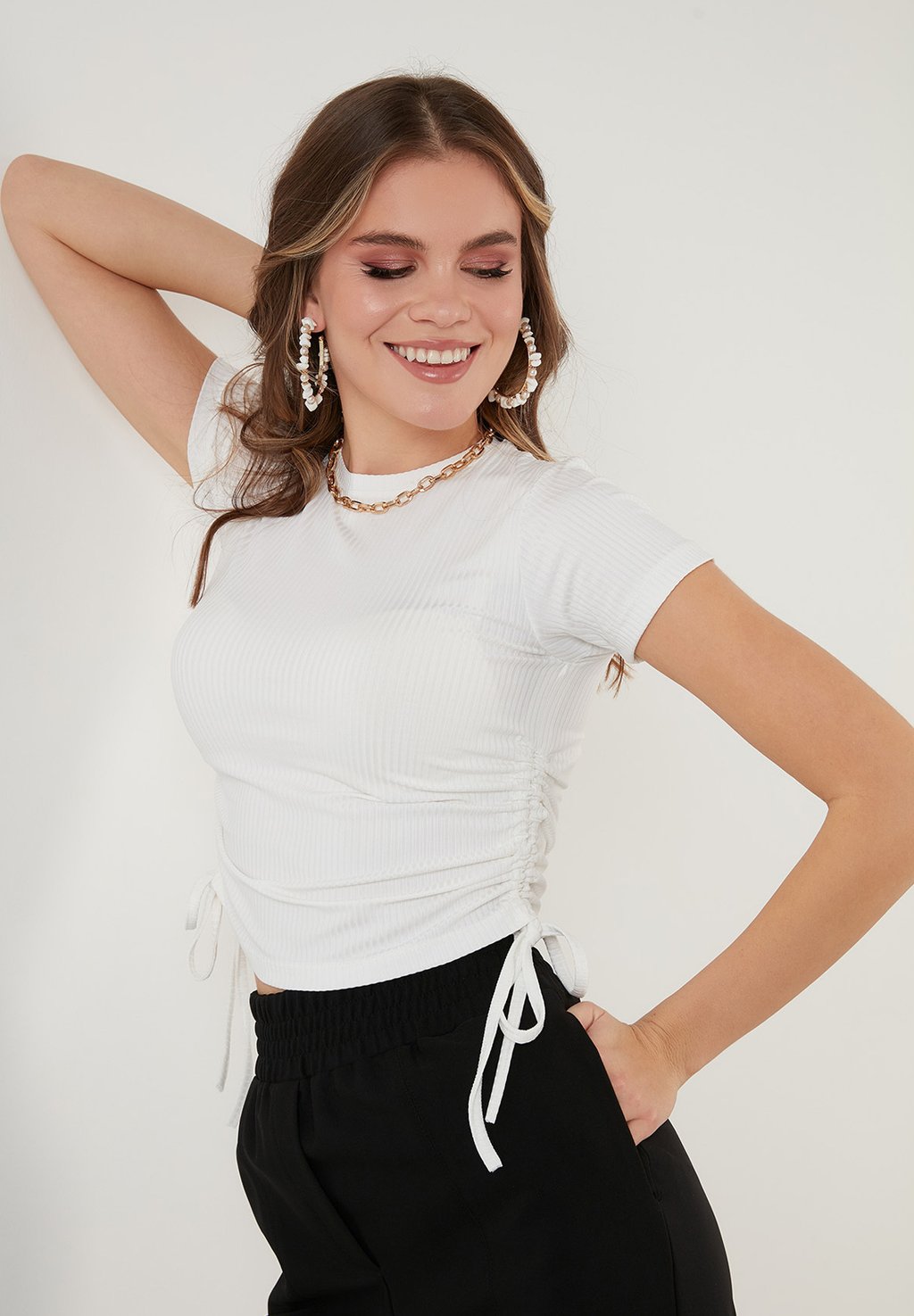 Базовая футболка LELA, бежевый
Базовая футболка LELA, бежевый