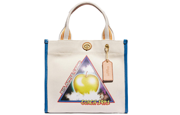 COACH Переработанная холщовая сумка-шоппер
COACH Переработанная холщовая сумка-шоппер