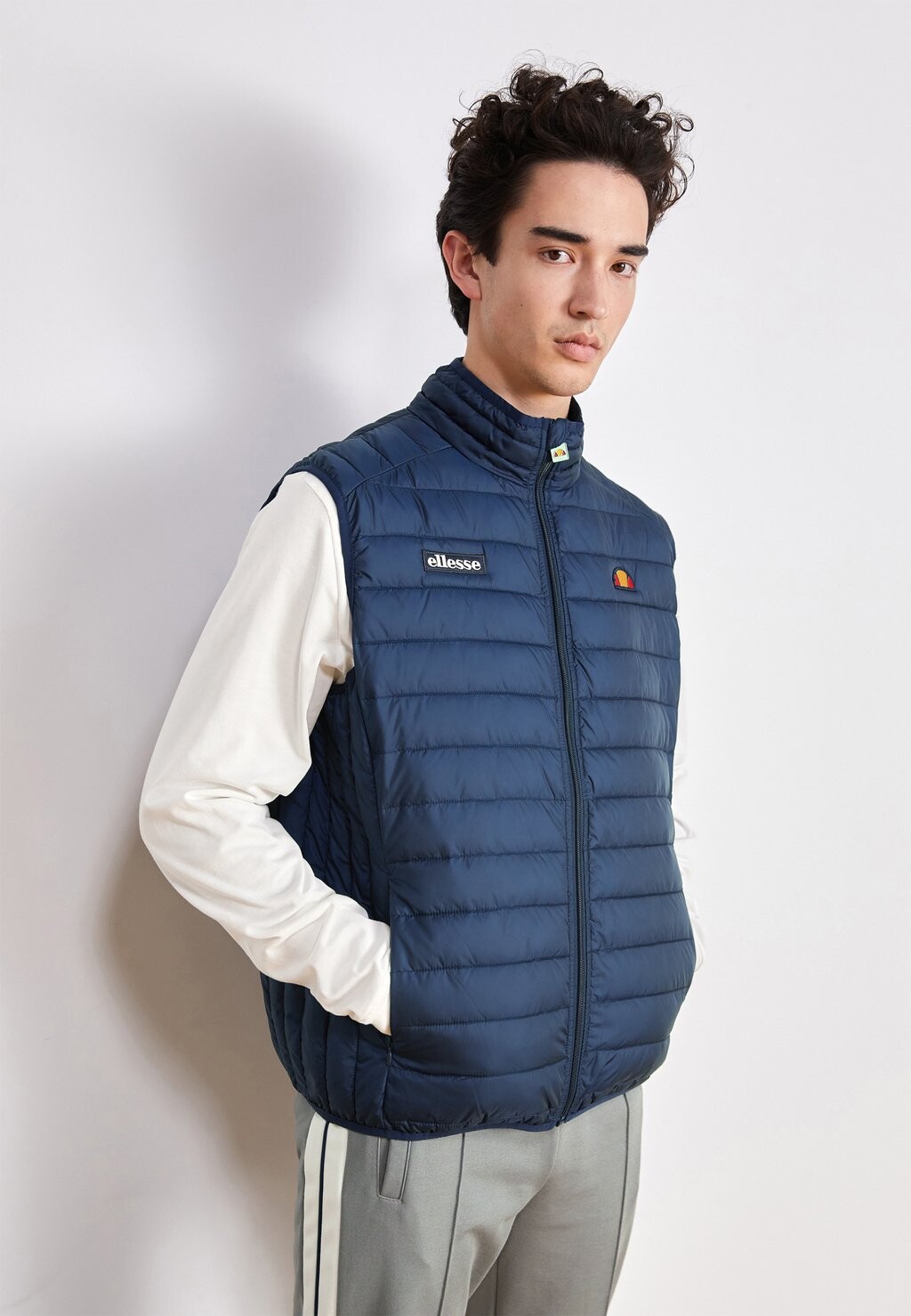 Жилет Ellesse BARDY GILET, цвет Dark Blue, Синий, Жилет Ellesse BARDY GILET, цвет Dark Blue
Жилет Ellesse BARDY GILET, цвет Dark Blue, Синий, Жилет Ellesse BARDY GILET, цвет Dark Blue